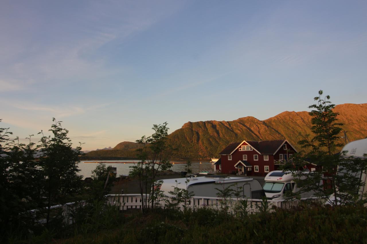 Toftenes Sjohuscamping Alsvag Luaran gambar